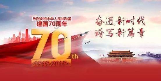 逃离残破的机舱