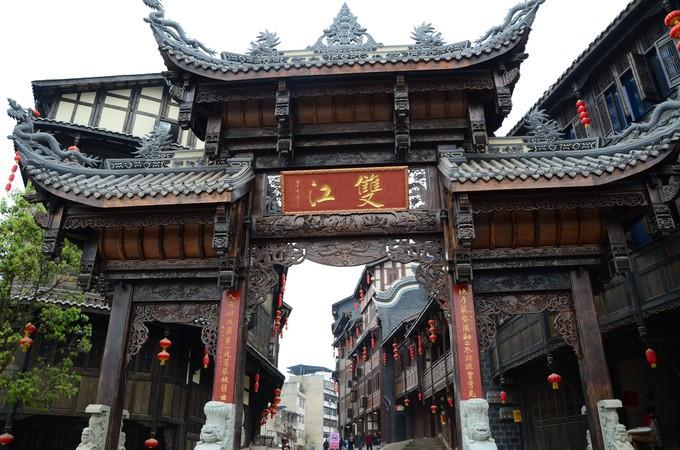 陆游 | 闻道梅花坼晓风，雪堆遍满四山中