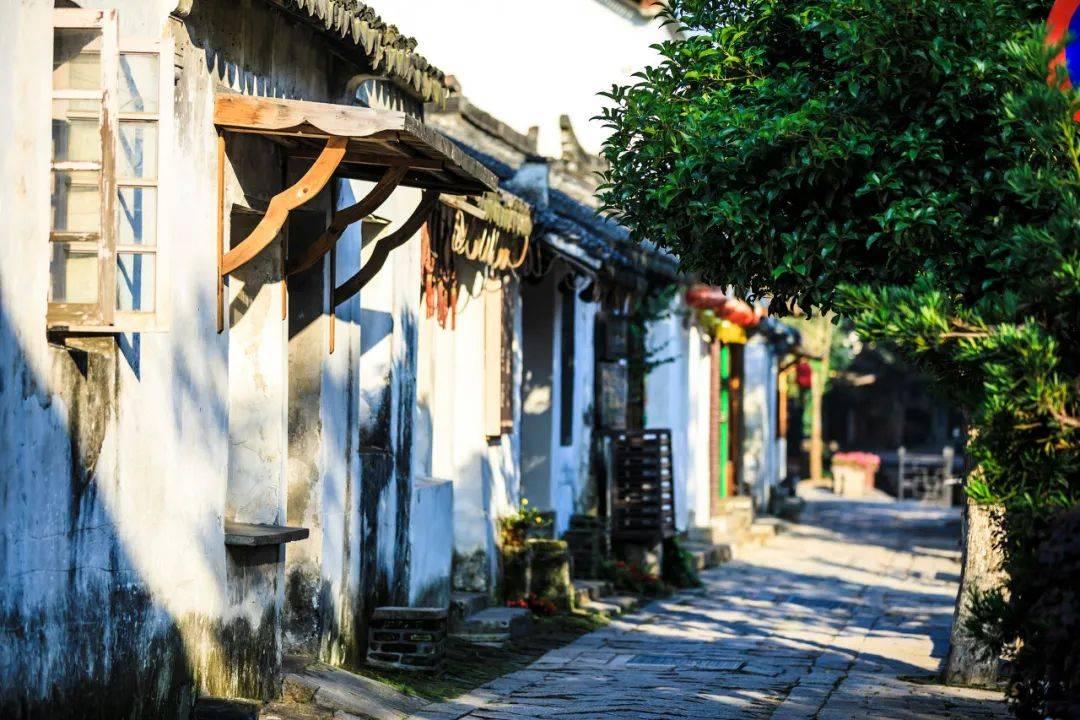 海口得胜沙“人从众” 网友:这“年味”一下子就来了
