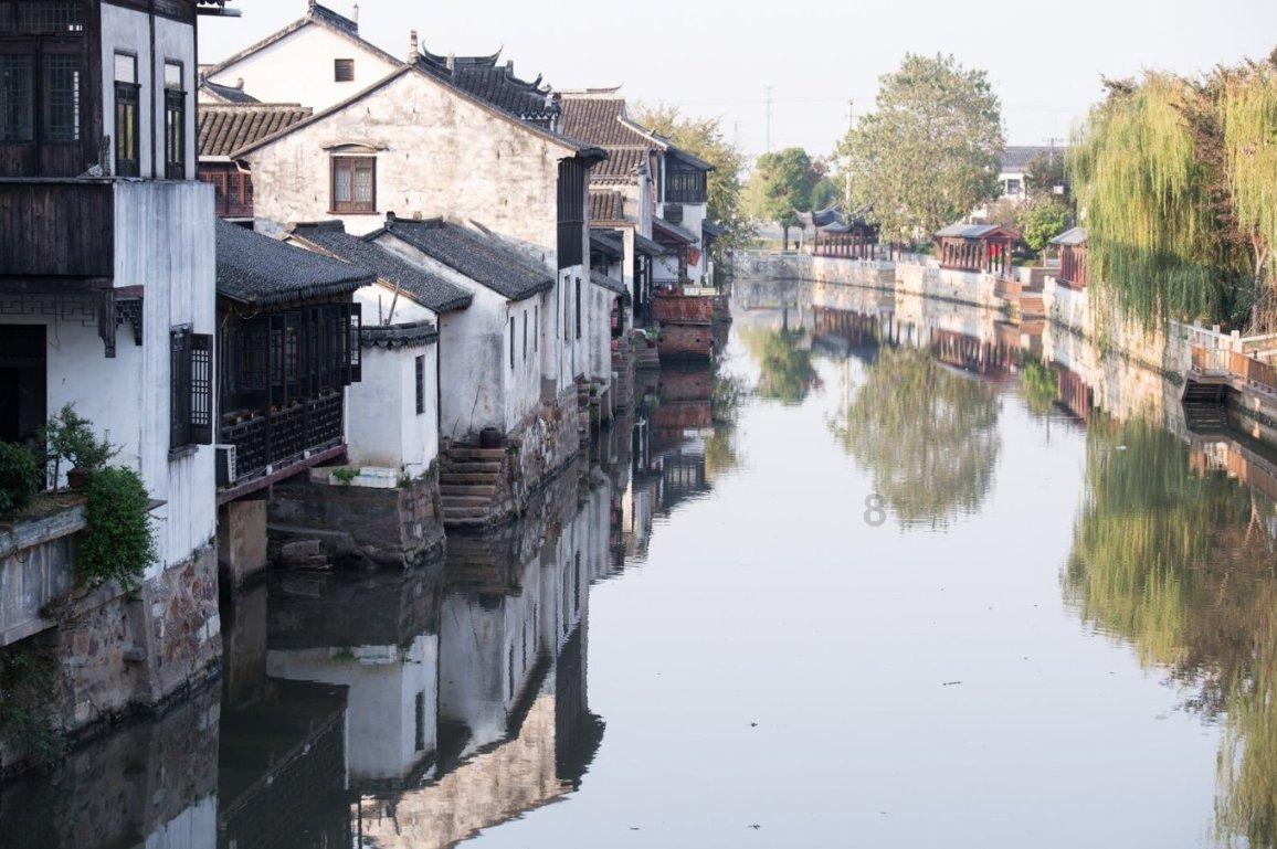 父母放权娃管钱，岂料信任被辜负，现场画面