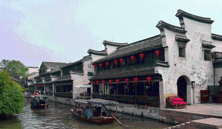 救援旅行男孩
