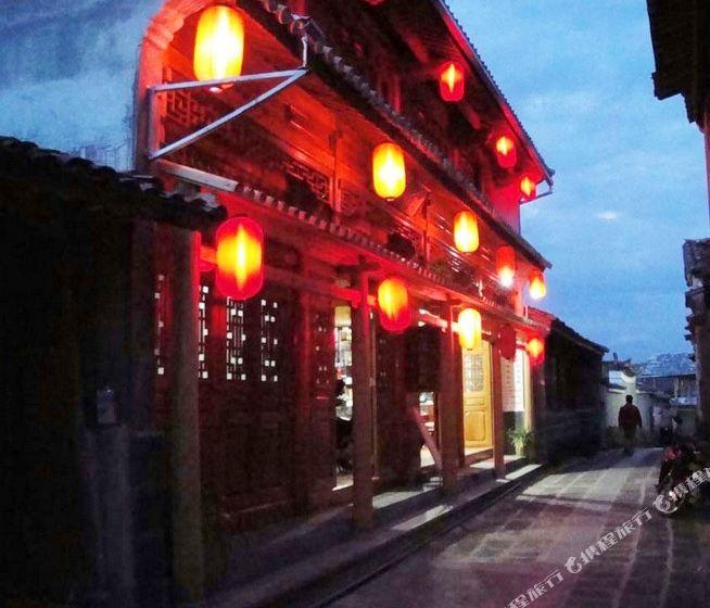 拯救电力塔的泰坦